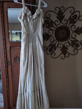 BCBGMaxAzria Cream Maxi Dress